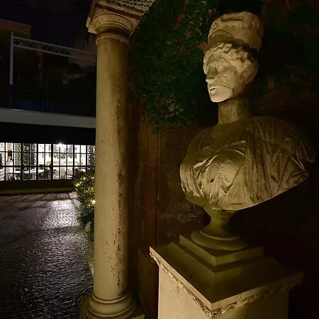 Pepoli9 Design Suites Rome Konukevi 2*