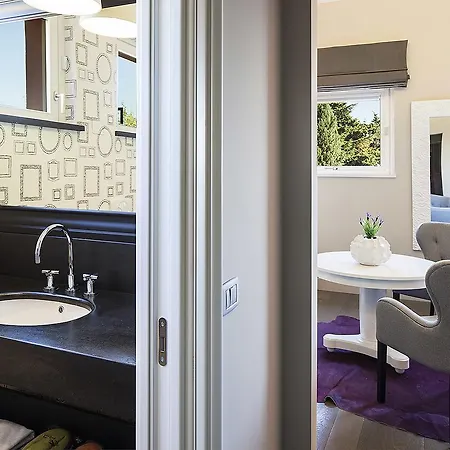 Pepoli9 Design Suites Rome 2*